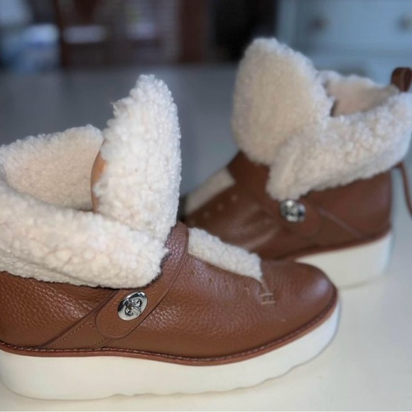 Coach Urban Hiker Shearling Boots -7B - Picture 2 of 7